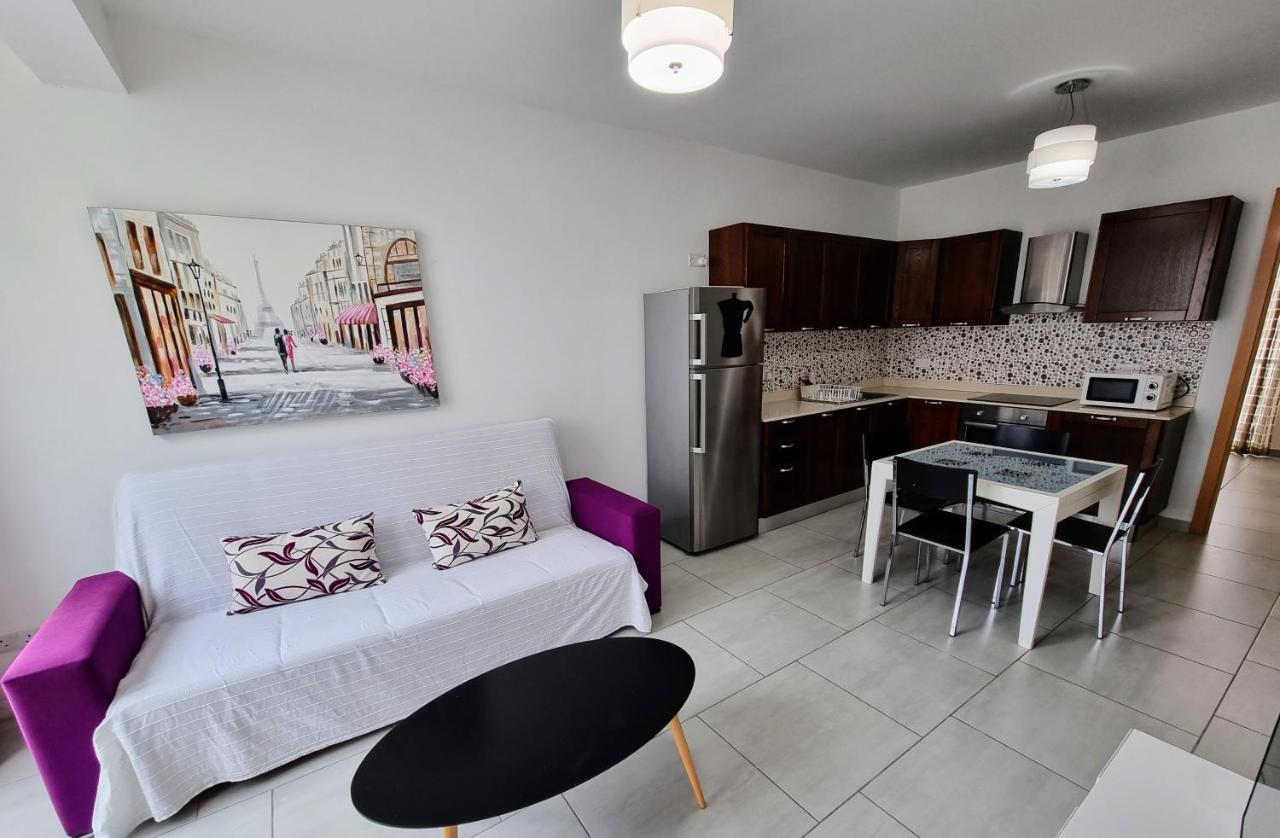 Metrostays Apartament St Julian Malta Saint Julian's ภายนอก รูปภาพ